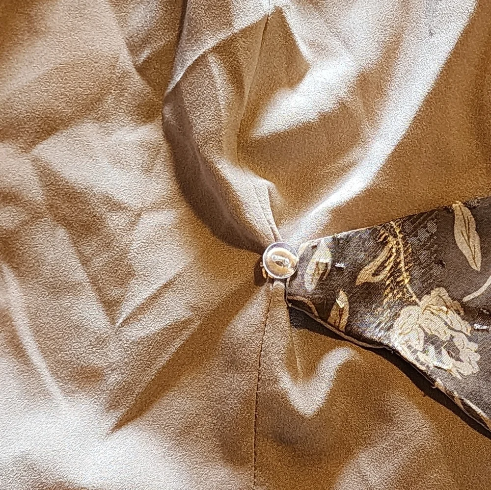 Anthropologie En Saison Wrap Blouse Brown Floral Jacquard Puff Sleeve Tie L NWT - Picture 11 of 16